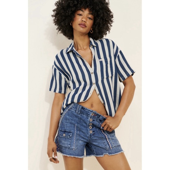 Anthropologie Pilcro The Wanderer Boho Embroidered Denim Shorts Women's Size 33 - Picture 15 of 16